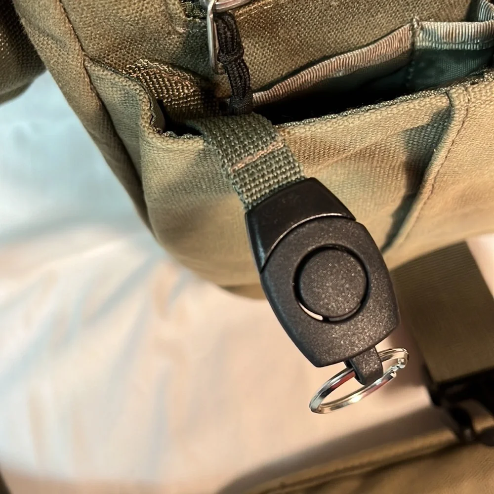 STM BAGS Scout for iPad - Olive